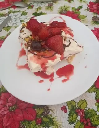 Ricetta Tiramisù alle fragole e scaglie di cioccolata di monello