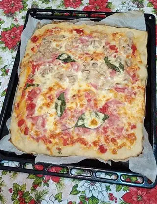 Ricetta Pizza in teglia prosciutto e crema di funghi G. Rana di monello