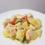 Ricetta Spezzatino di pollo con patate e piselli