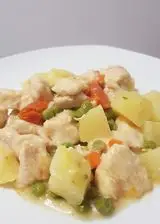 Ricetta Spezzatino di pollo con patate e piselli