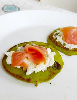 Ricetta Pancake di piselli con formaggio e salmone di swetaly.kitchen