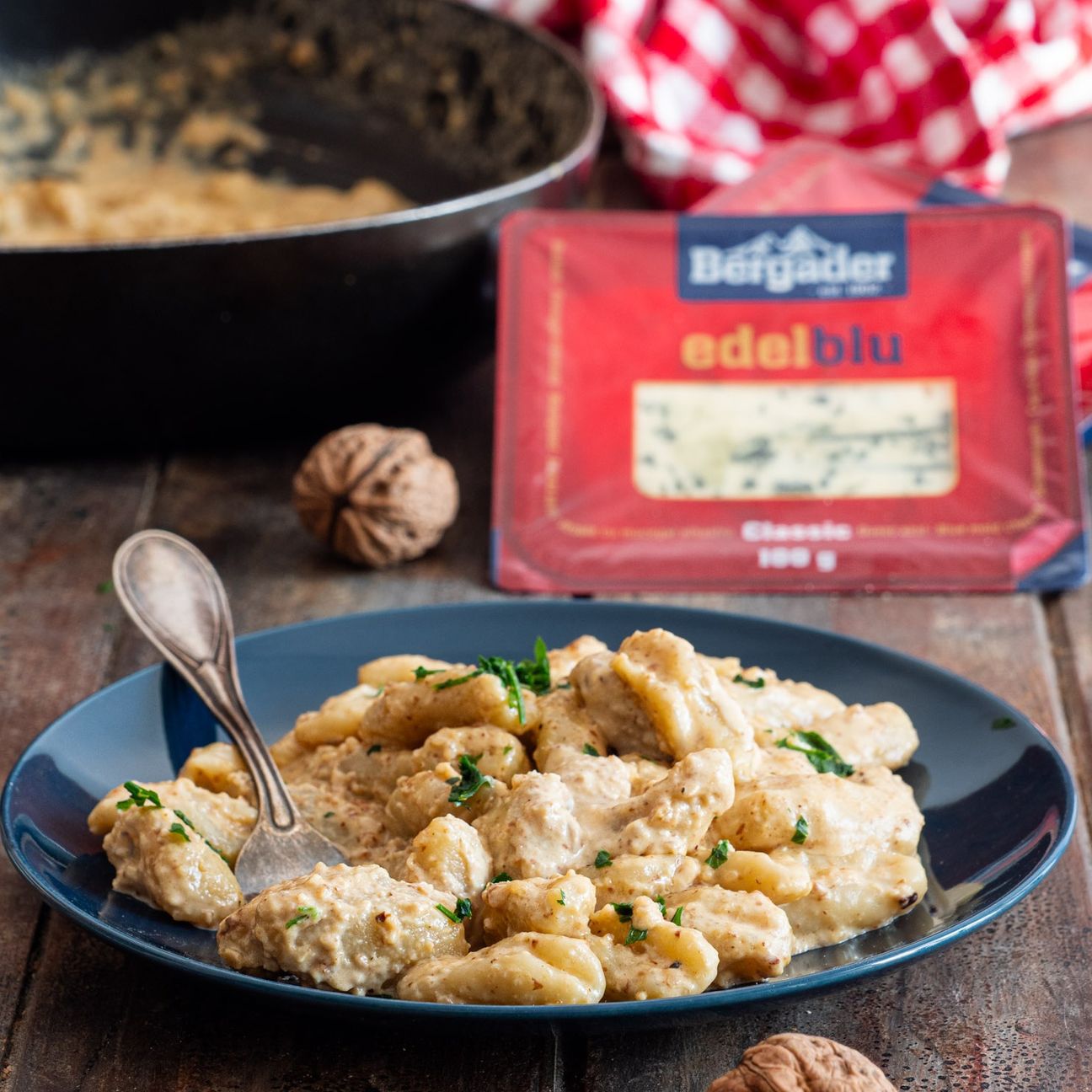 Gnocchi con impasto all'Edelblu Bergader e salsa alle noci