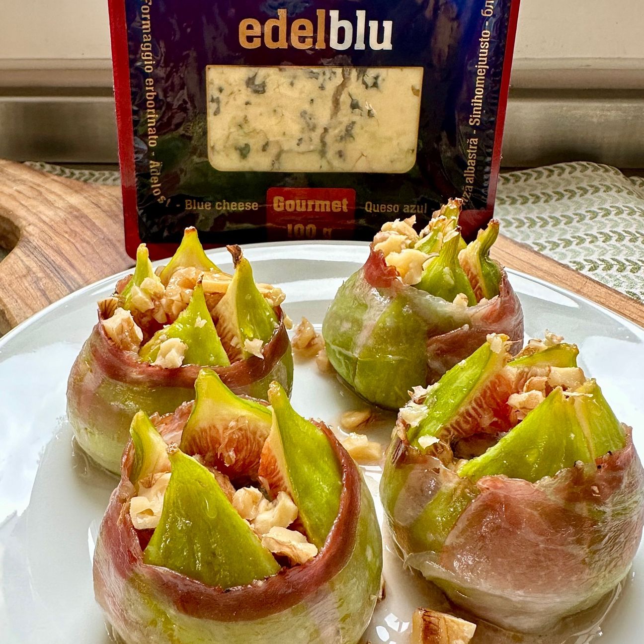 Fichi al forno con Edelblu Gourmet Bergader, pancetta, miele e noci