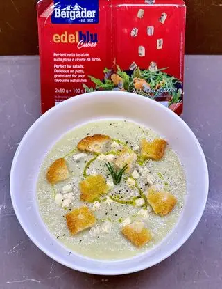 Ricetta Crema di sedano con Edelblu Cubes Bergader e crostini di virginia.fabbri