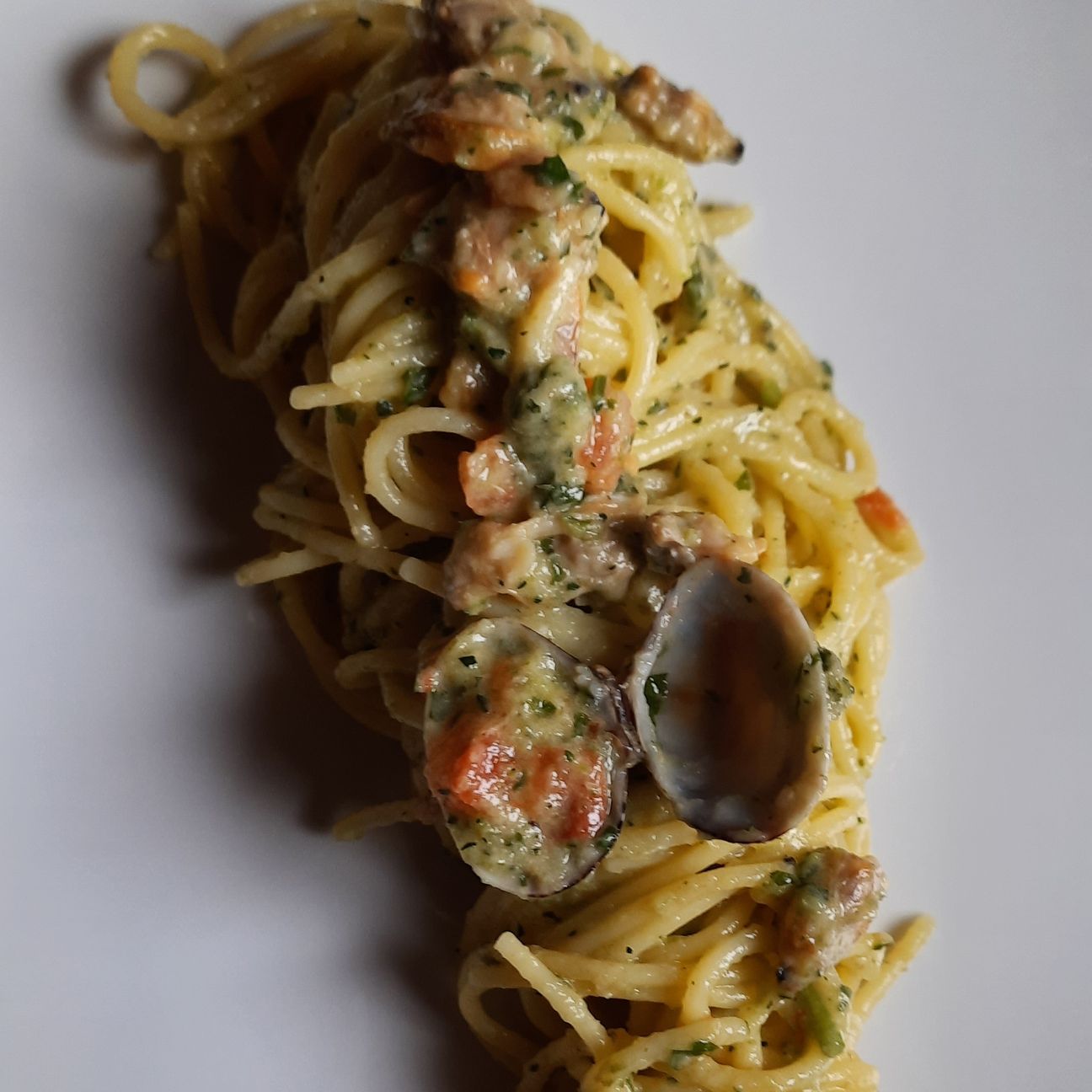 Spaghetto crema di zucchina e vongole