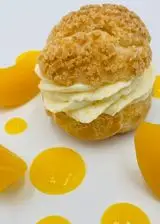 Ricetta Bignè Craquelin con mousse alle pesche