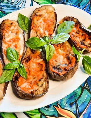 Ricetta BARCHETTE DI MELANZANE di saby