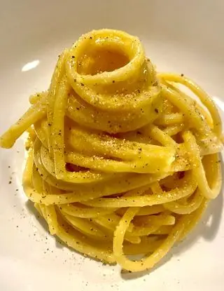 Ricetta Spaghettoni alla crema di tuorli con tartufo bianco di simone