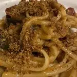 Ricetta Spaghettoni alici, pomodorini confit e pangrattato fritto