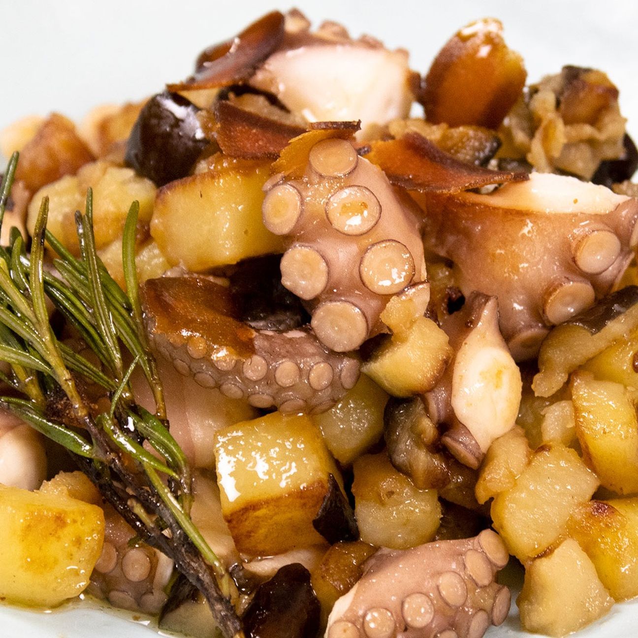 Polpo con patate e melanzane alla friulana
