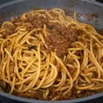 Ricetta Spaghettoni con ragù di lenticchie