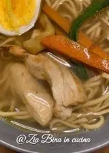 Ricetta Noodles con pollo e verdure croccanti
