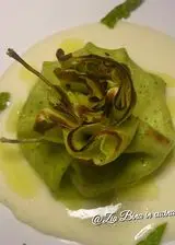Ricetta Crepes al basilico con asparagi in crema di parmigiano