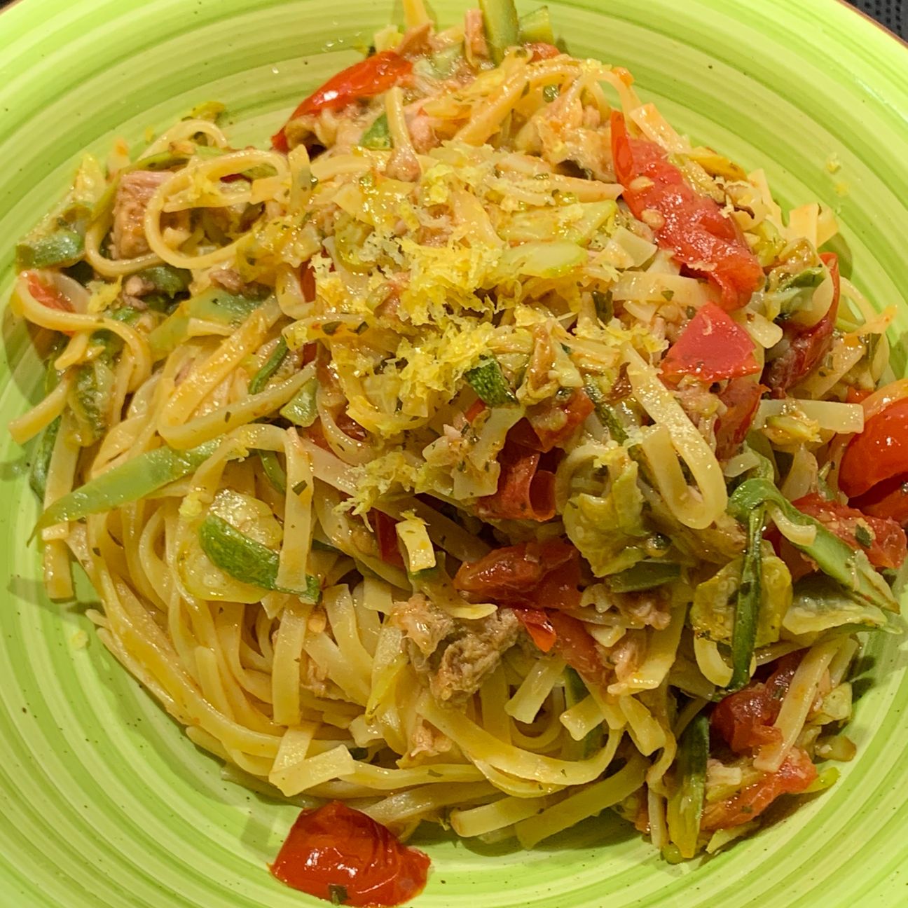 Tagliatelle zucchini e tonno