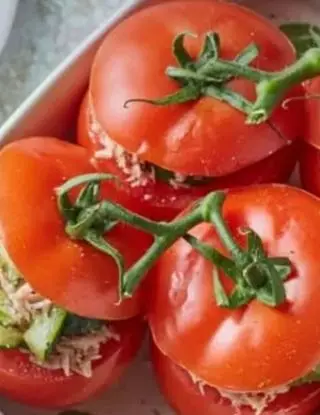 Ricetta Pomodori ripieni di tonno e zucchine di annamaria.landi@gmail.com