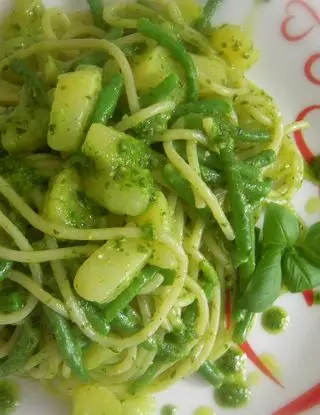 Ricetta Linguine con pesto, patate e fagiolini di annamaria.landi@gmail.com