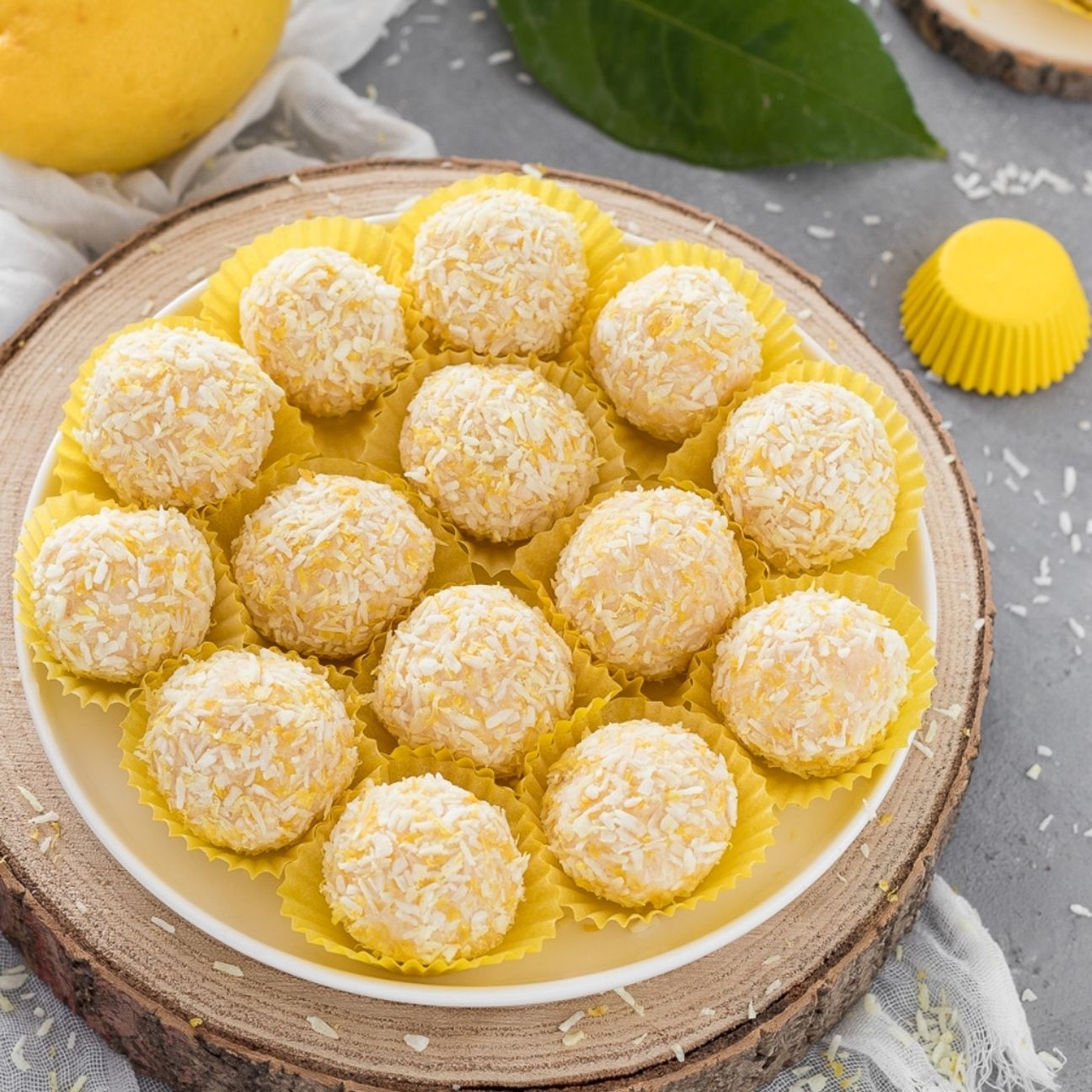 Tartufi ricotta, cocco e limone