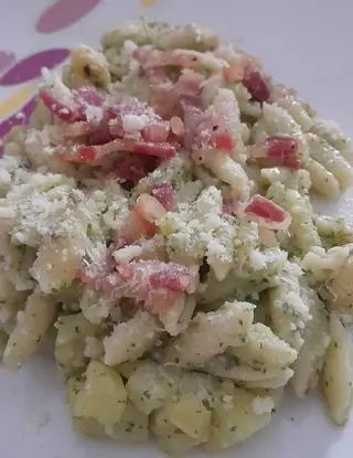 Ricetta Pasta, patate, pesto e pancetta e parmigiano di annamaria.landi@gmail.com