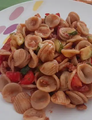 Ricetta Orecchiette integrali con pomodorini, tonno e zucchine. di annamaria.landi@gmail.com