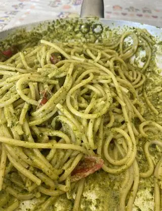 Ricetta Spaghetti pesto, pomodorini e Philadelphia. di roberto_nigi