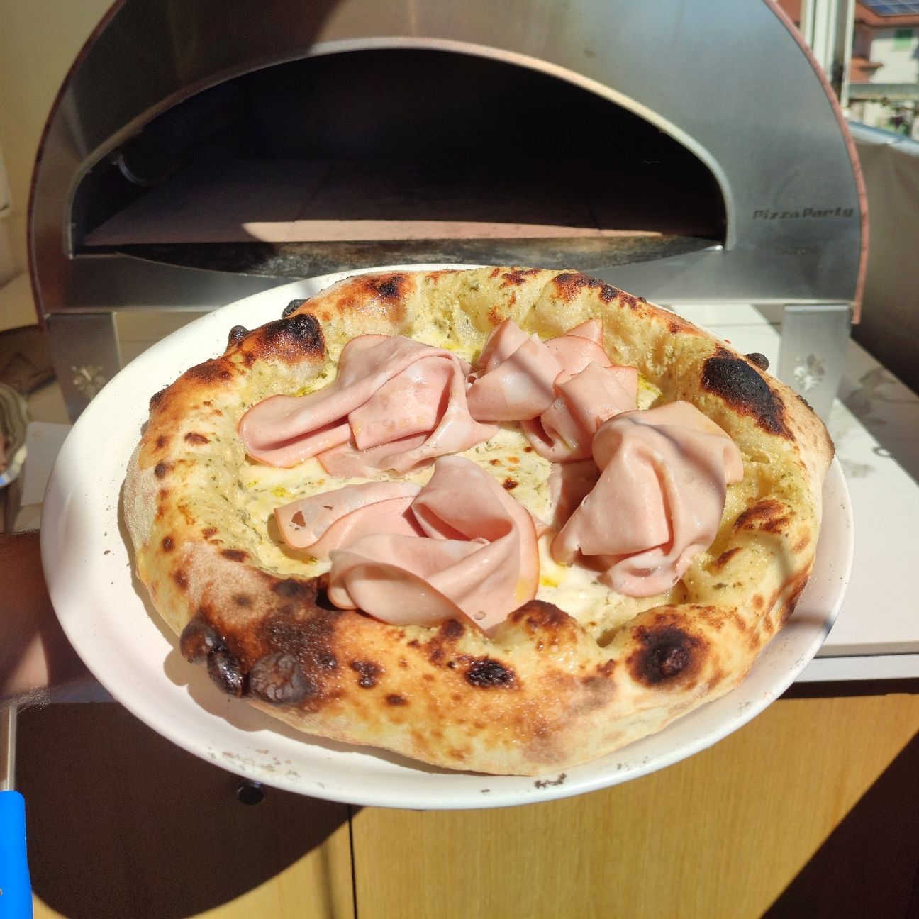 Pizza mortazza e pesto al limone