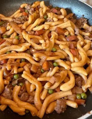Ricetta Caserecce con verdure, salsiccia e salsa di soia😍 di CucinaDay