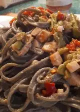 Ricetta Tagliolini al nero di seppia con asparagi e pesce spada