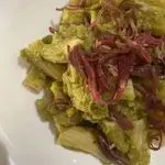 Ricetta Pasta con pesto di asparagi e filetti di speck croccanti