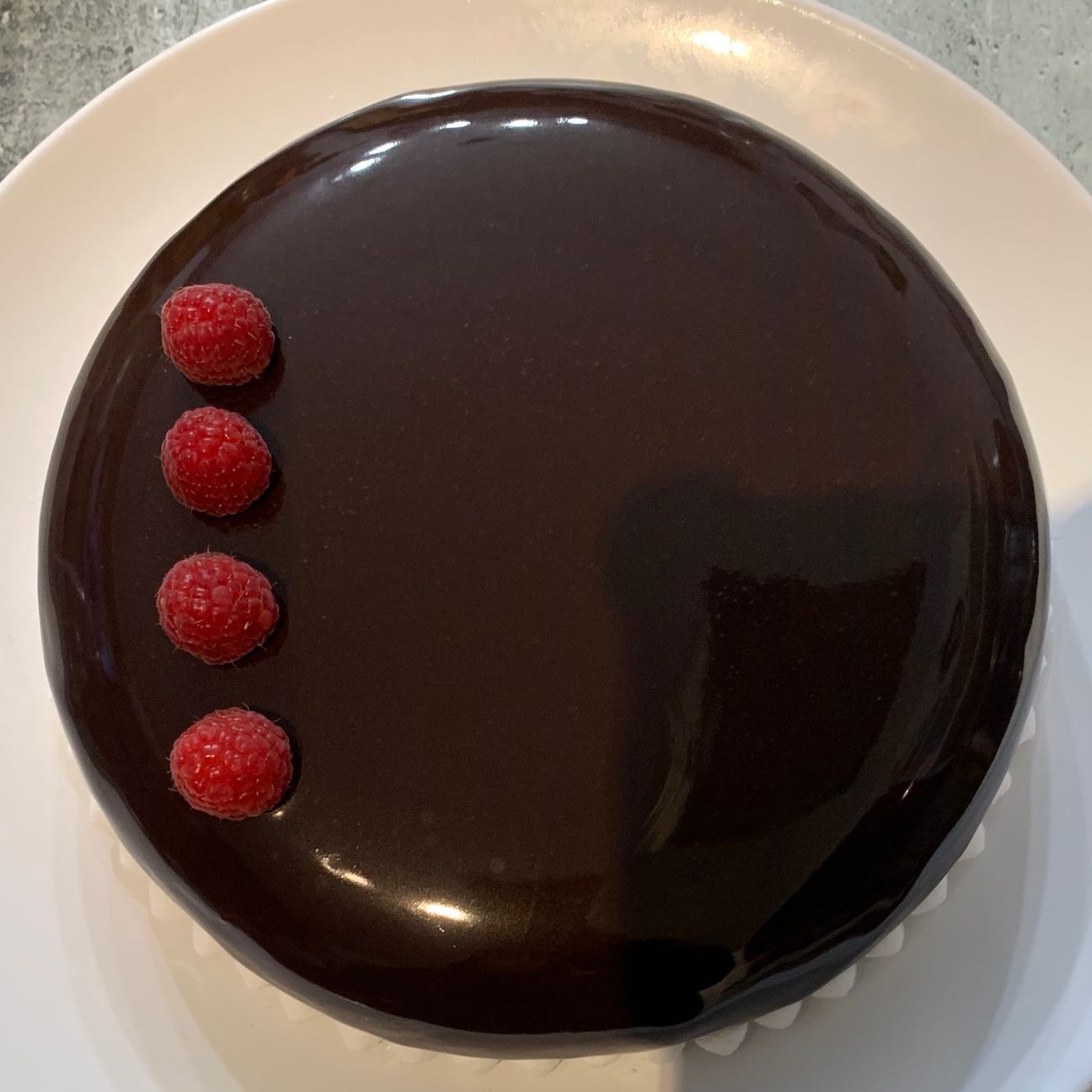 Torta moderna cioccolato e lampone