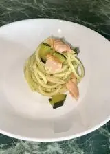Ricetta Spaghetti con crema di zucchine e salmone 