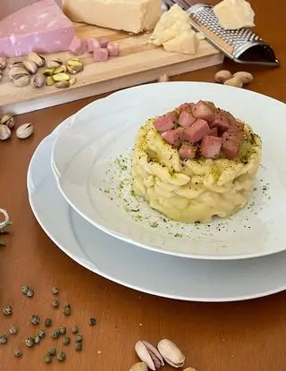 Ricetta Trofie con crema di patate, mortadella e granella di pistacchi di lottoconladieta