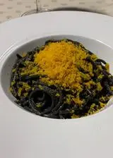 Ricetta Spaghetti al nero e bottarga di muggine