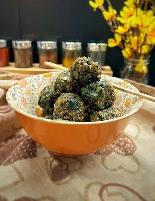 Ricetta POLPETTE DI ORTICHE E PATATE SENZA UOVA di renacooking