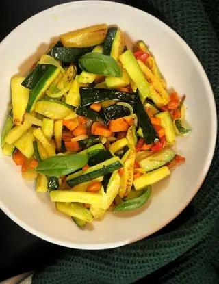 Ricetta Bastoncini di Zucchine e Carote Saltati in Padella di renacooking