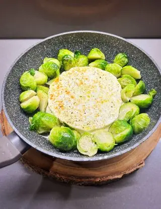 Ricetta Formaggio Linea Osella Saltato con Broccoletti di Bruxelles di renacooking