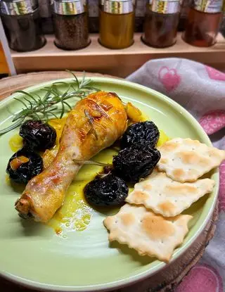 Ricetta POLLO DORATO con PRUGNE e ZAFFERANO di renacooking