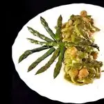Ricetta Fettuccine asparagi e gamberetti