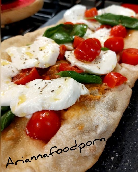 Pinsa Caprese