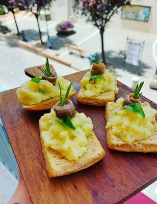 Ricetta Crostini patete e alici di anna.ilmioviaggioincucina