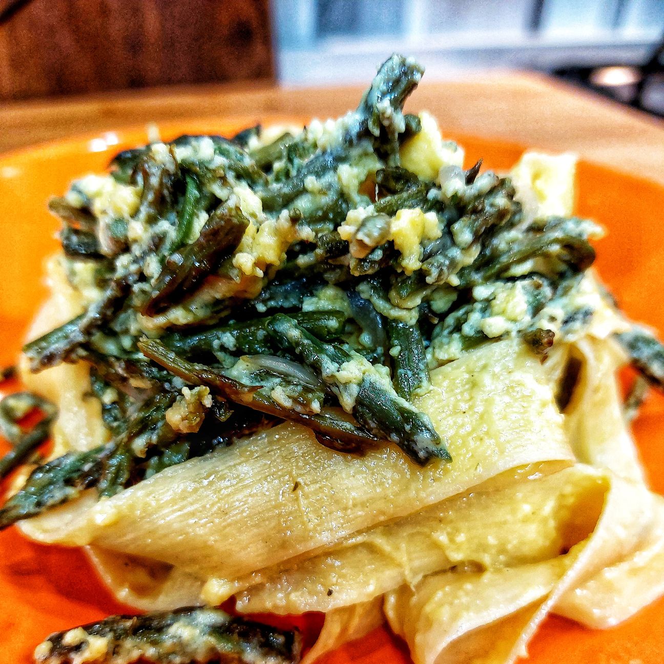 Carbonara con asparagi