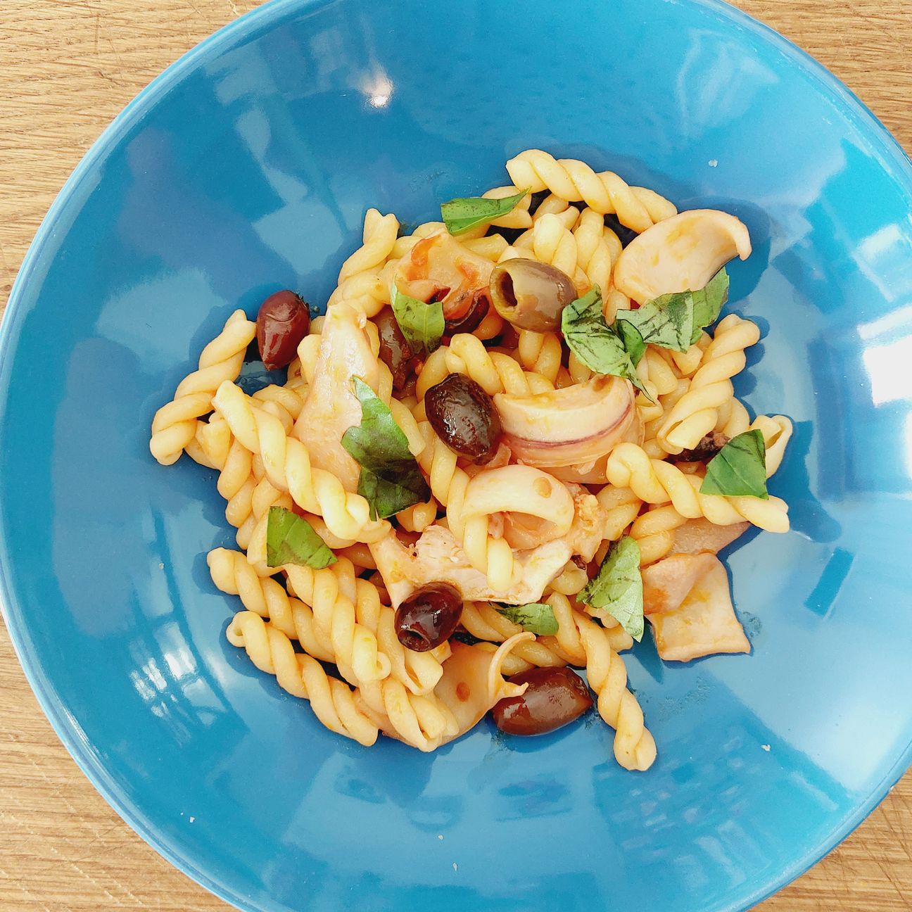 Fusilli calamari e olive