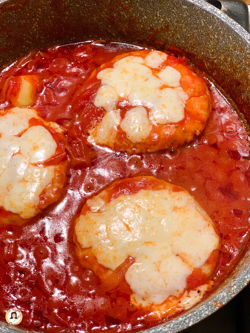 A TUTTA CUCINA: HAMBURGER e PISELLI alla PIZZAIOLA