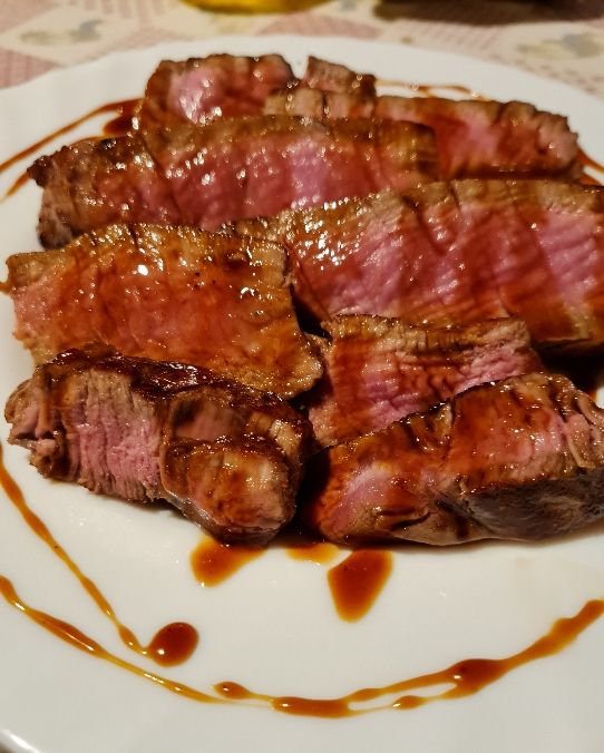 Filetto di vitello con Marsala e ciliegie - Spadellandia.it