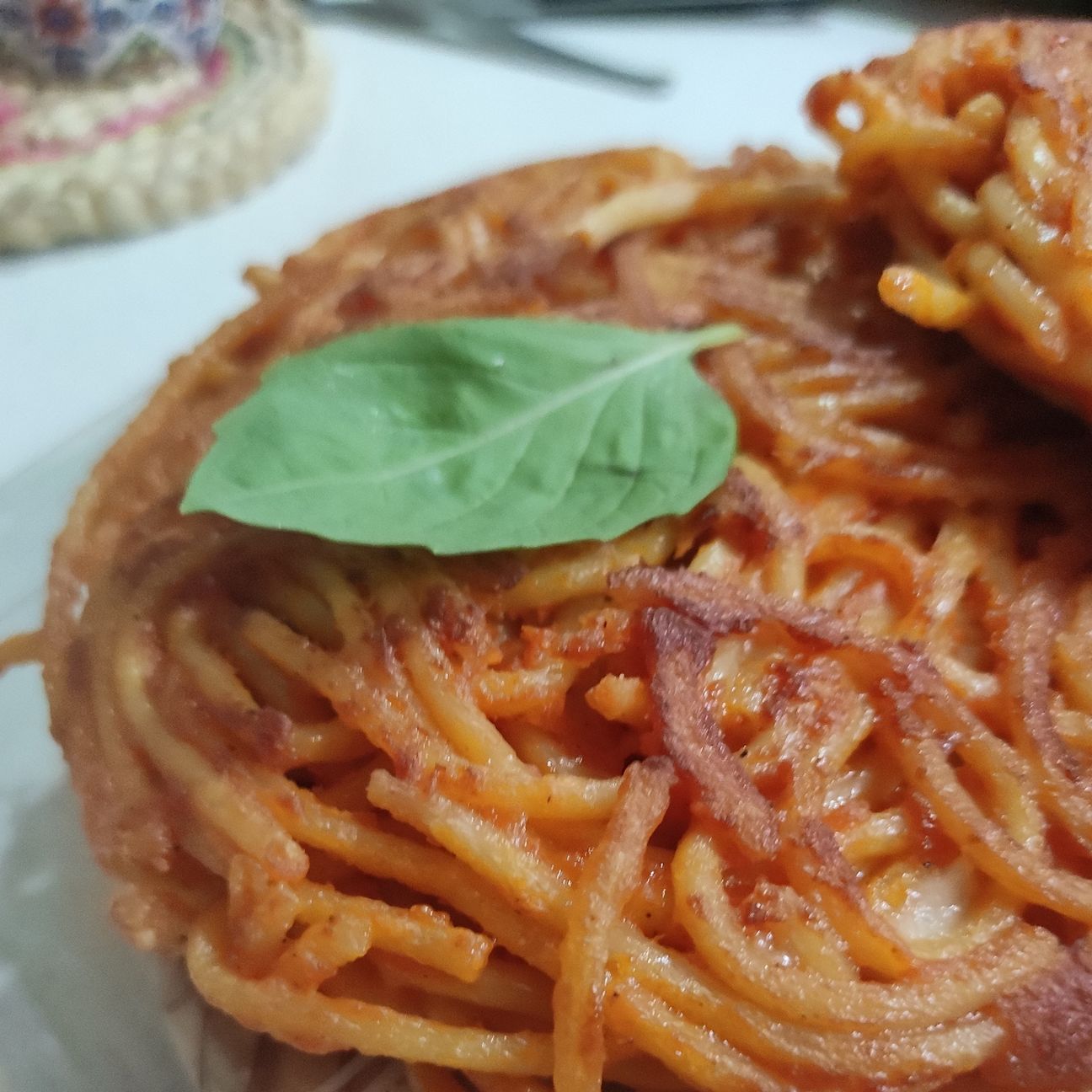 FRITTATA DI BUCATINI AL SUGO