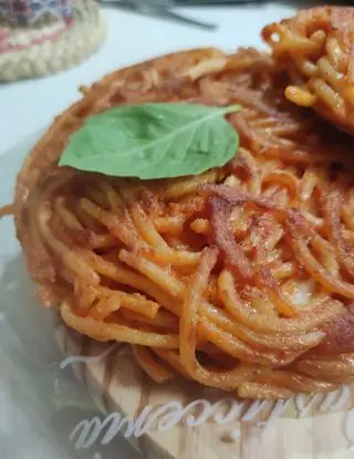 Ricetta FRITTATA DI BUCATINI AL SUGO di cerese.michela1980