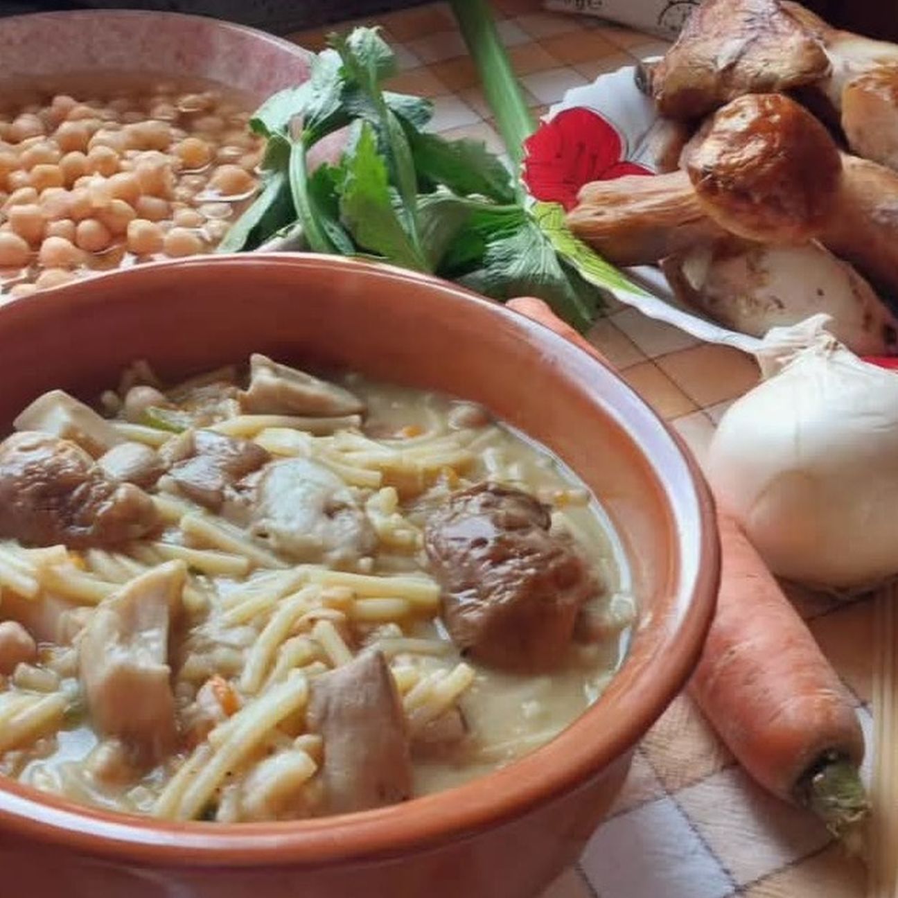 Pasta e ceci con porcini