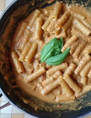 Ricetta Pasta con crema di fagioli e pomodori secchi di limpiattatore