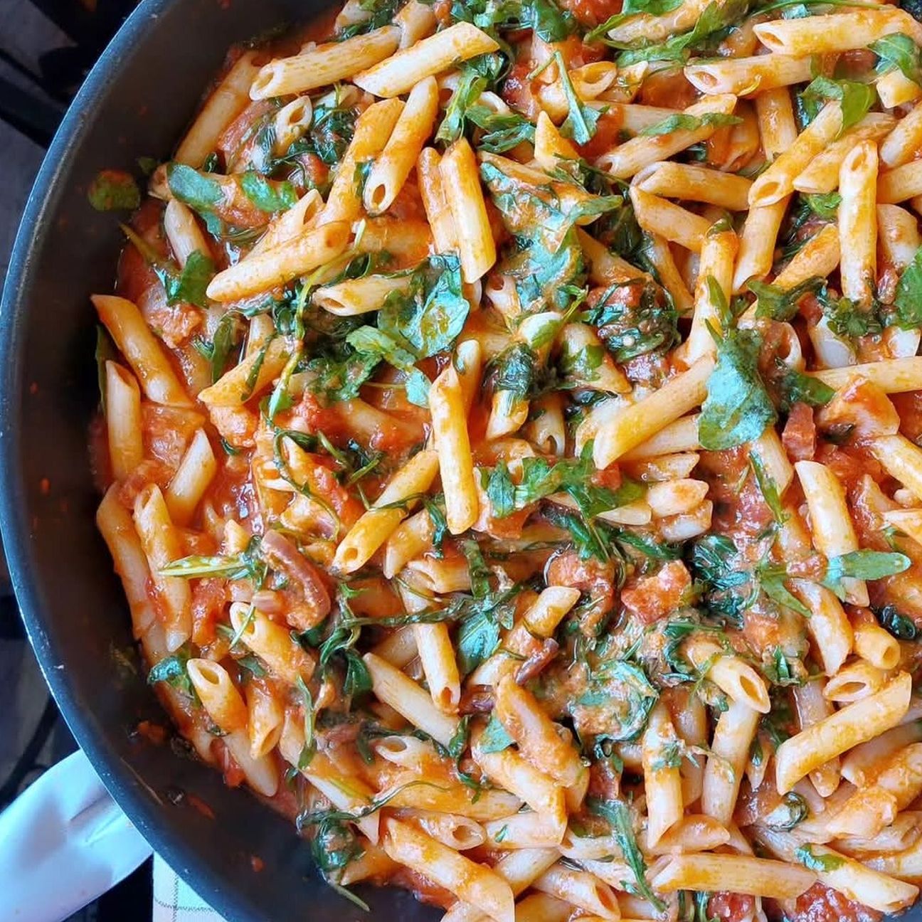 Pasta con Pancetta e Rucola