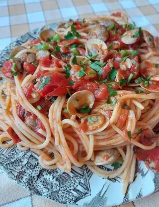 Ricetta Spaghetti con lupini e pomodoro di limpiattatore