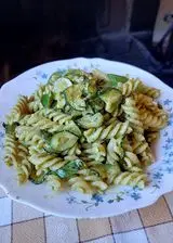 Ricetta Pasta con zucchine e pesto